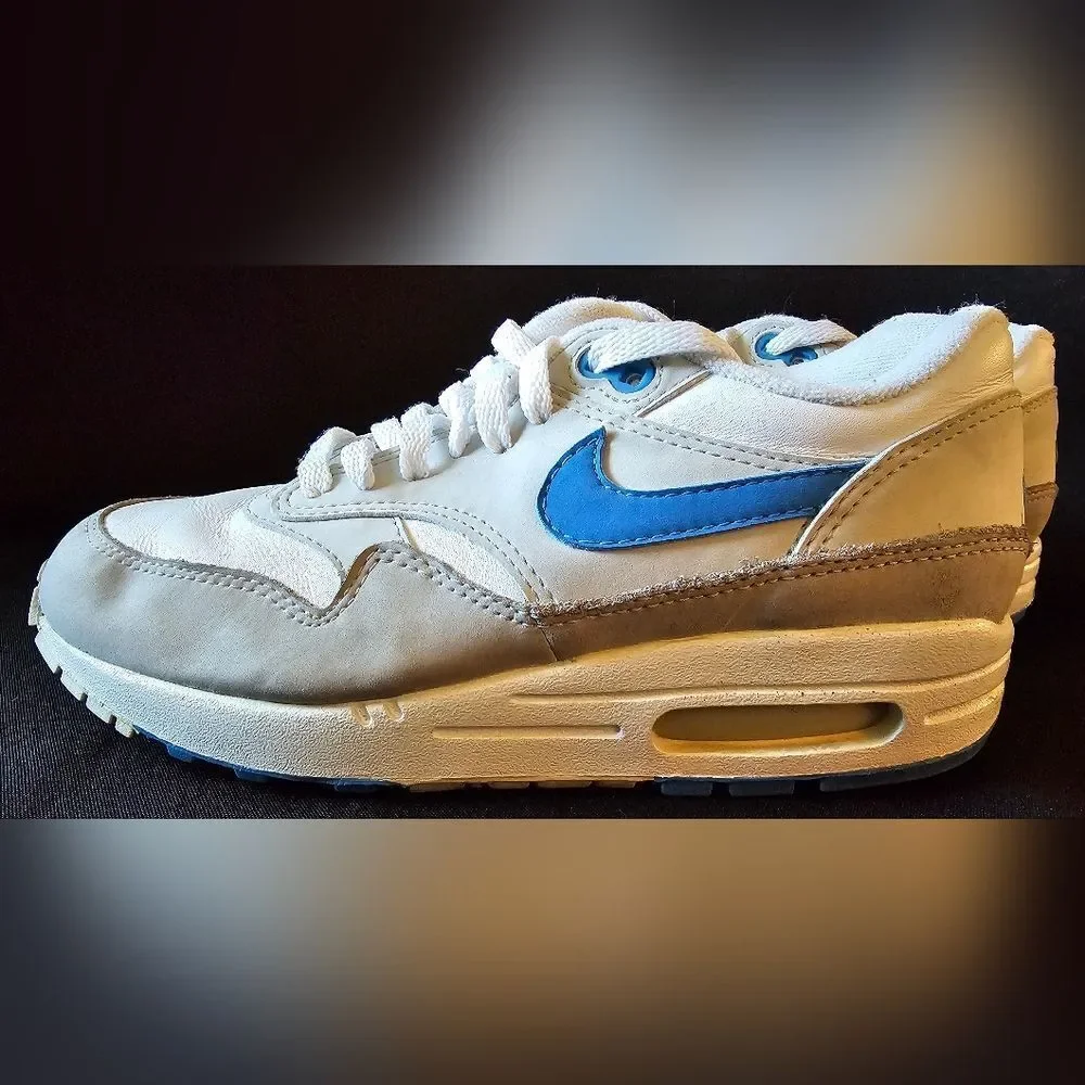 Nike Airmax size 7.5 Gray/White/Blue.